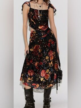 Free People Electra Heart Set - NWT - Size M